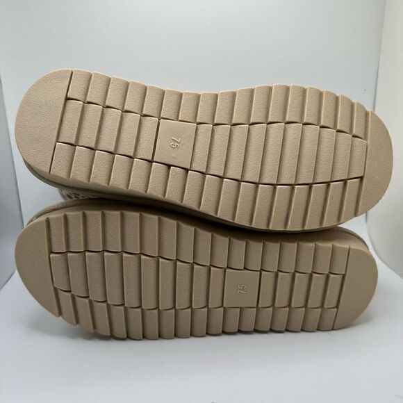 CUSHIONAIRE Women’s Cozy Boot 7.5 SPOTTED TAN - Picture 5 of 7